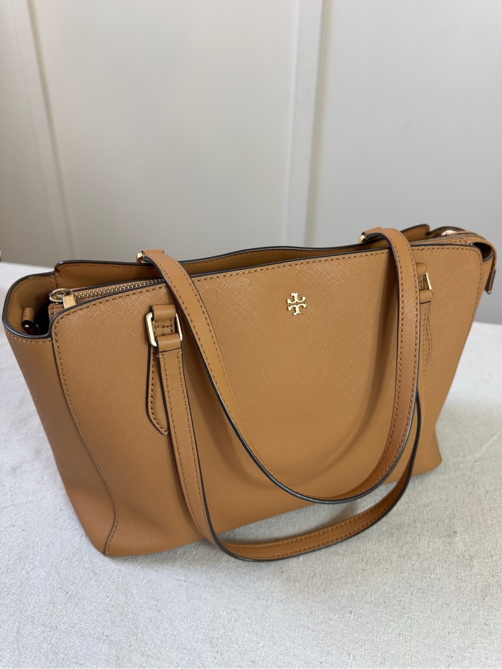 Tory Burch Emerson Tan Leather Tote Structured Design